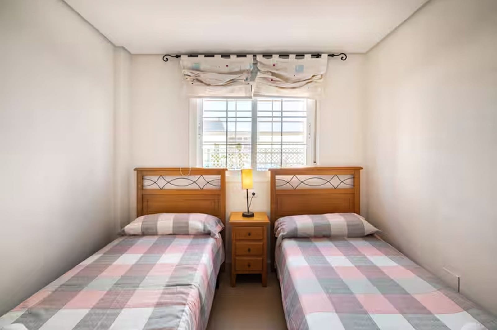 2 quarto Apartamento de Praia para venda em Pilar de la Horadada com piscina garagem - 285 000 € (Ref: 9464619)