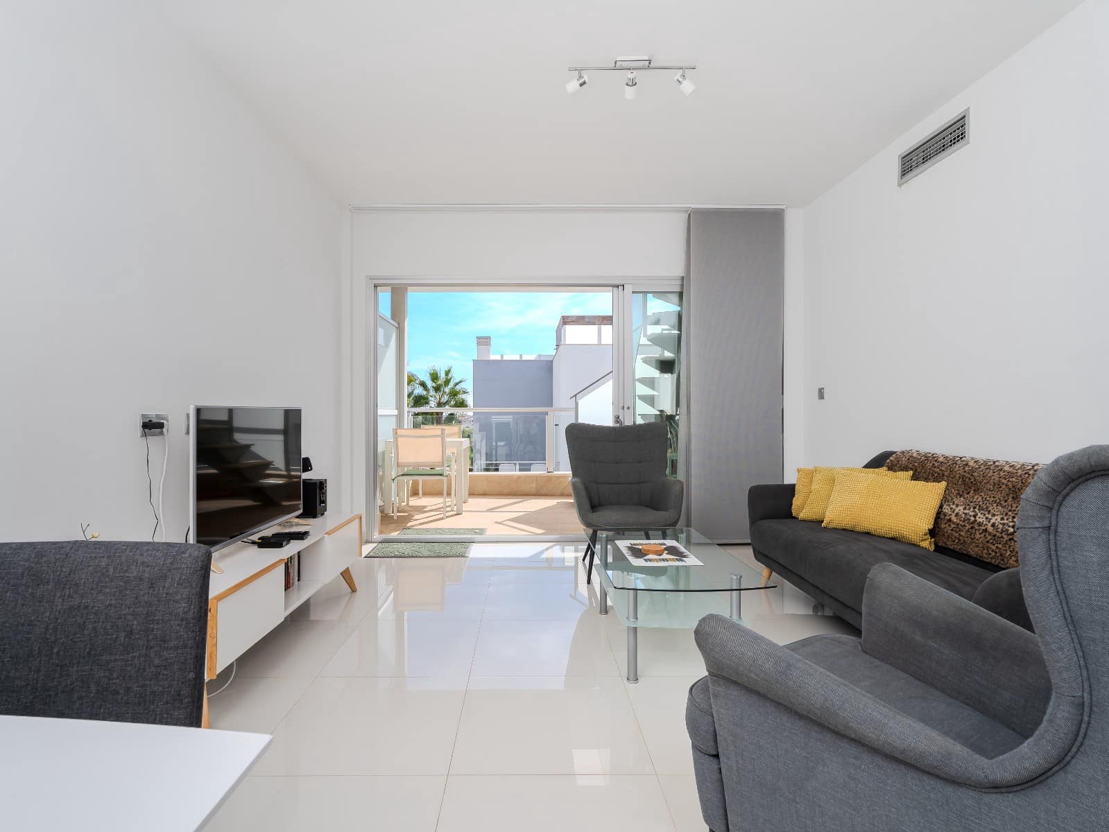 2 makuuhuone Kattohuoneisto myytävänä paikassa Orihuela Costa mukana uima-altaan 
autotalli - 289 000 € (Ref: 9464630)