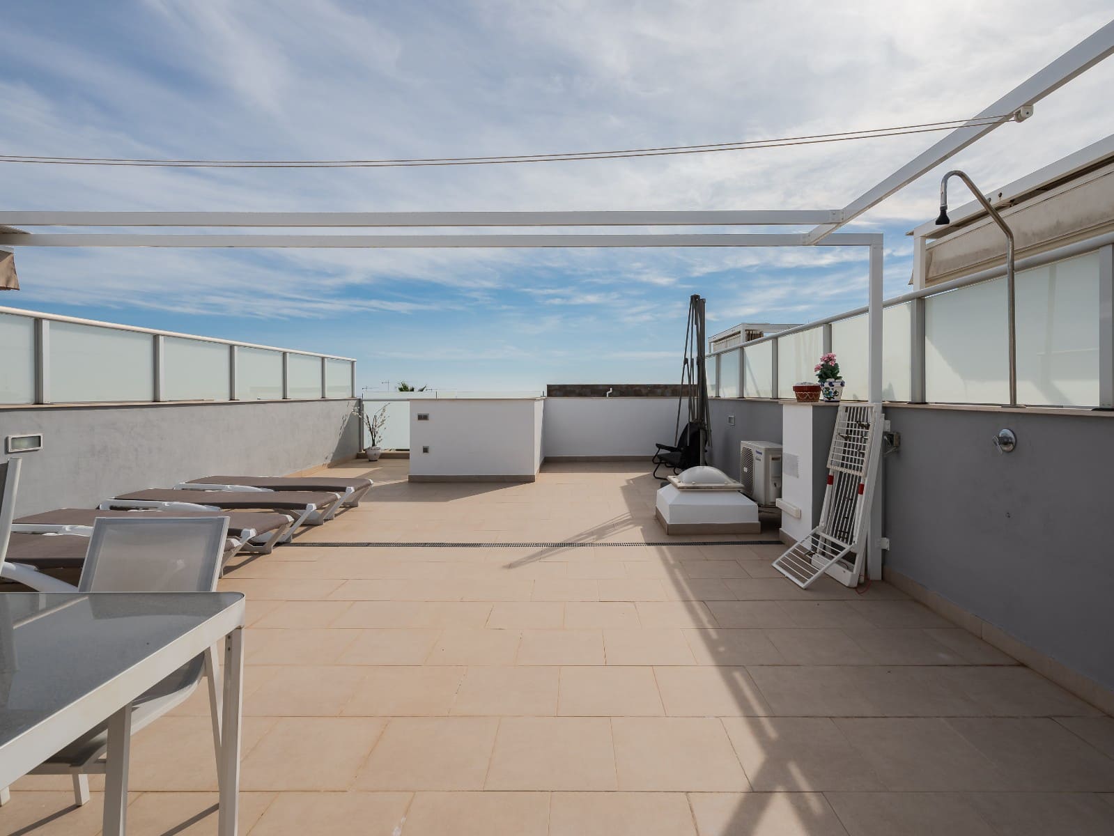 2 makuuhuone Kattohuoneisto myytävänä paikassa Orihuela Costa mukana uima-altaan 
autotalli - 289 000 € (Ref: 9464630)