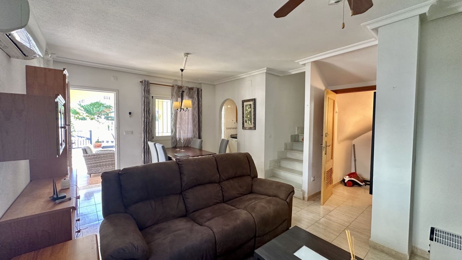 3 Zimmer Apartment zu verkaufen in Playa Flamenca mit Pool - 275.000 € (Ref: 9464631)