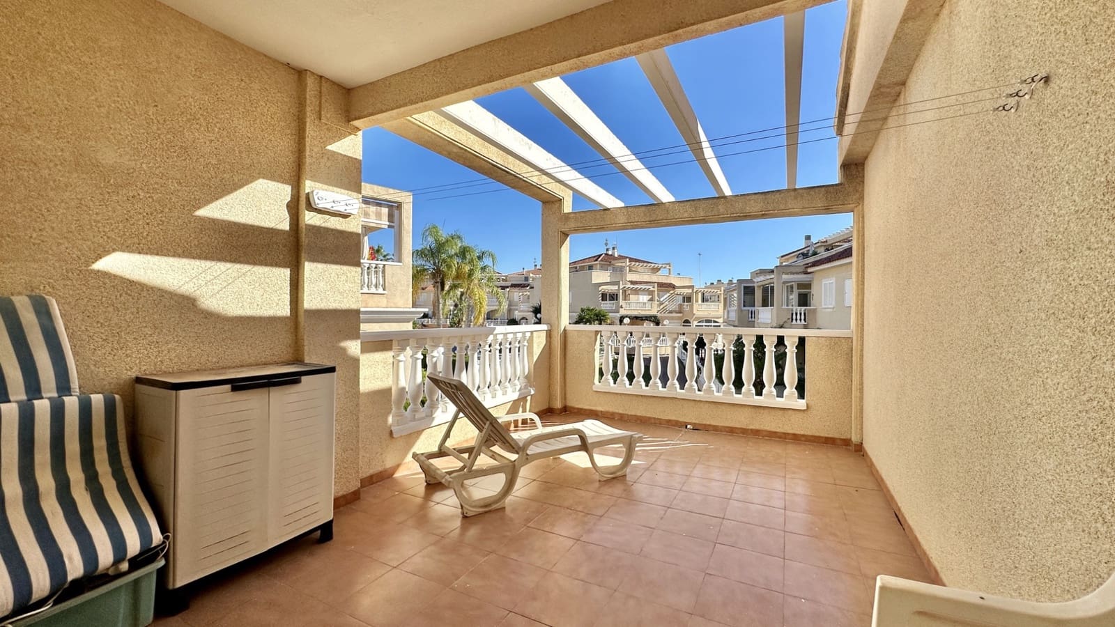 3 Zimmer Apartment zu verkaufen in Playa Flamenca mit Pool - 275.000 € (Ref: 9464631)