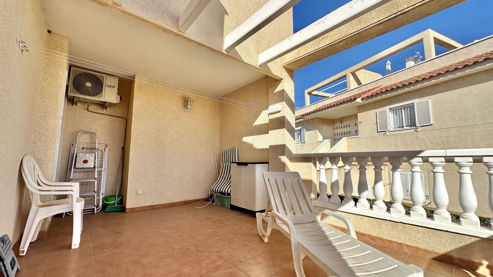 3 Zimmer Apartment zu verkaufen in Playa Flamenca mit Pool - 275.000 € (Ref: 9464631)
