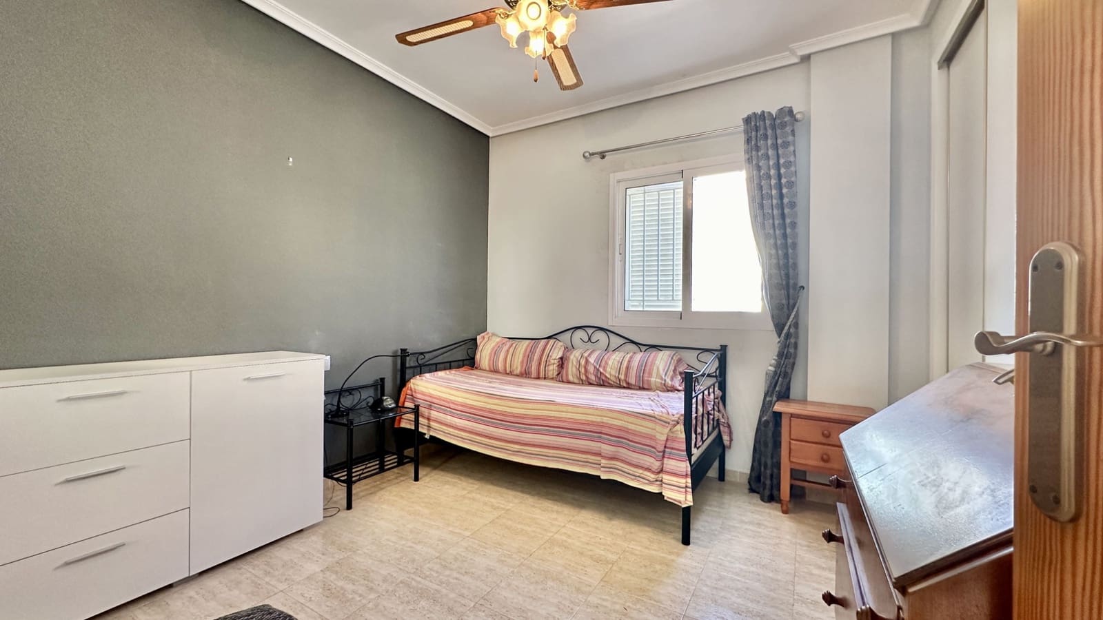 3 Zimmer Apartment zu verkaufen in Playa Flamenca mit Pool - 275.000 € (Ref: 9464631)