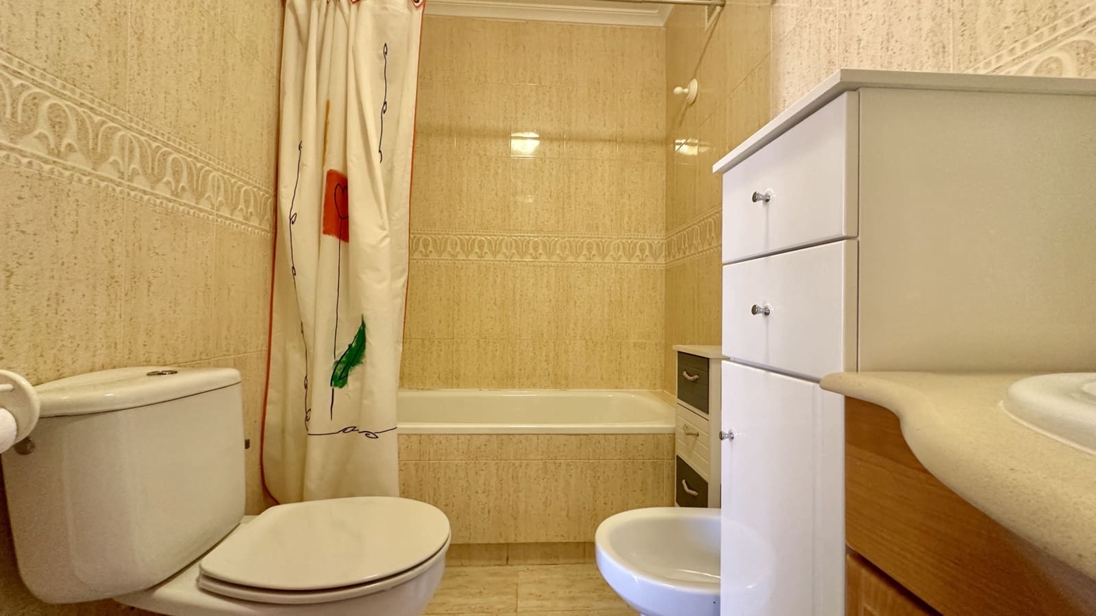 3 Zimmer Apartment zu verkaufen in Playa Flamenca mit Pool - 275.000 € (Ref: 9464631)