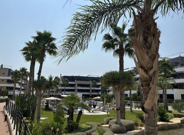 2 slaapkamer Appartement te koop in Playa Flamenca met zwembad garage - € 435.000 (Ref: 9464633)