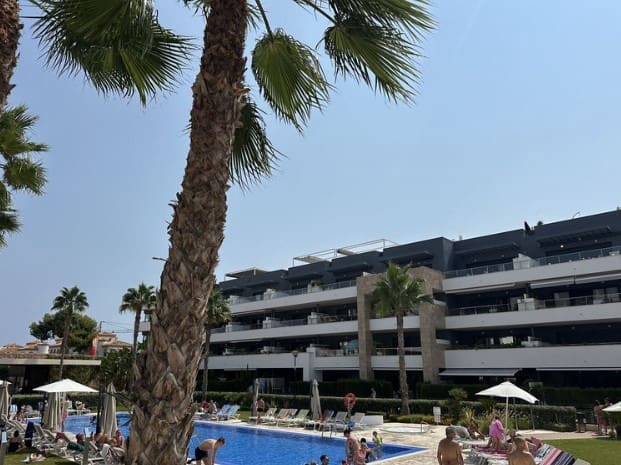 2 slaapkamer Appartement te koop in Playa Flamenca met zwembad garage - € 435.000 (Ref: 9464633)