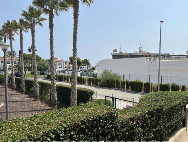 2 slaapkamer Appartement te koop in Playa Flamenca met zwembad garage - € 435.000 (Ref: 9464633)