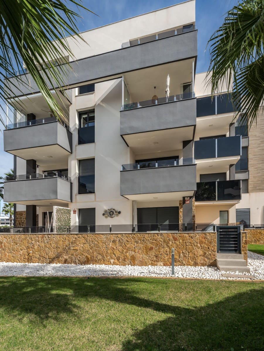 2 bedroom Apartment for sale in Los Altos with pool garage - € 239,000 (Ref: 9464634)