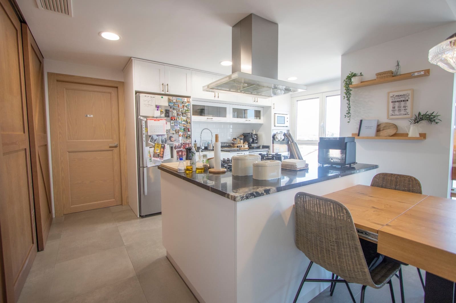 4 bedroom Apartment for sale in Alicante / Alacant city with garage - € 360,000 (Ref: 9464637)