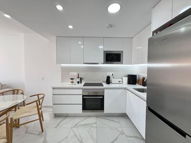 2 chambre Penthouse à vendre à Centro, Torrevieja avec piscine - 390 000 € (Ref: 9464653)