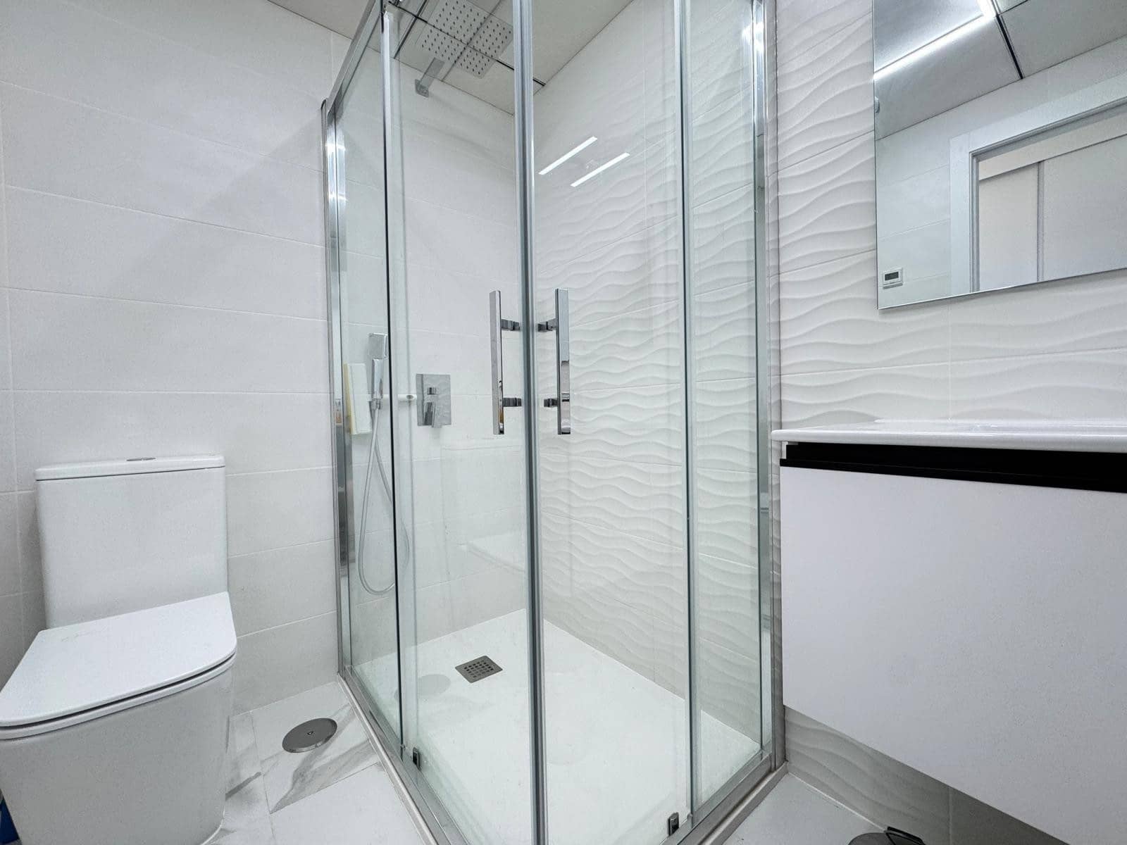 2 chambre Penthouse à vendre à Torrevieja avec piscine - 390 000 € (Ref: 9464653)