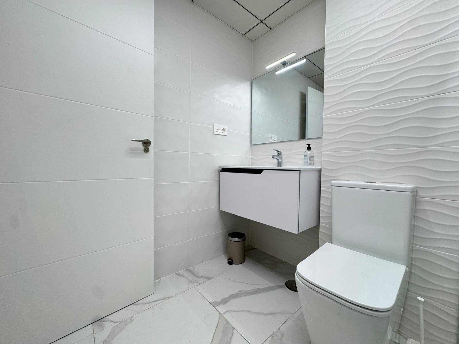 2 chambre Penthouse à vendre à Torrevieja avec piscine - 390 000 € (Ref: 9464653)