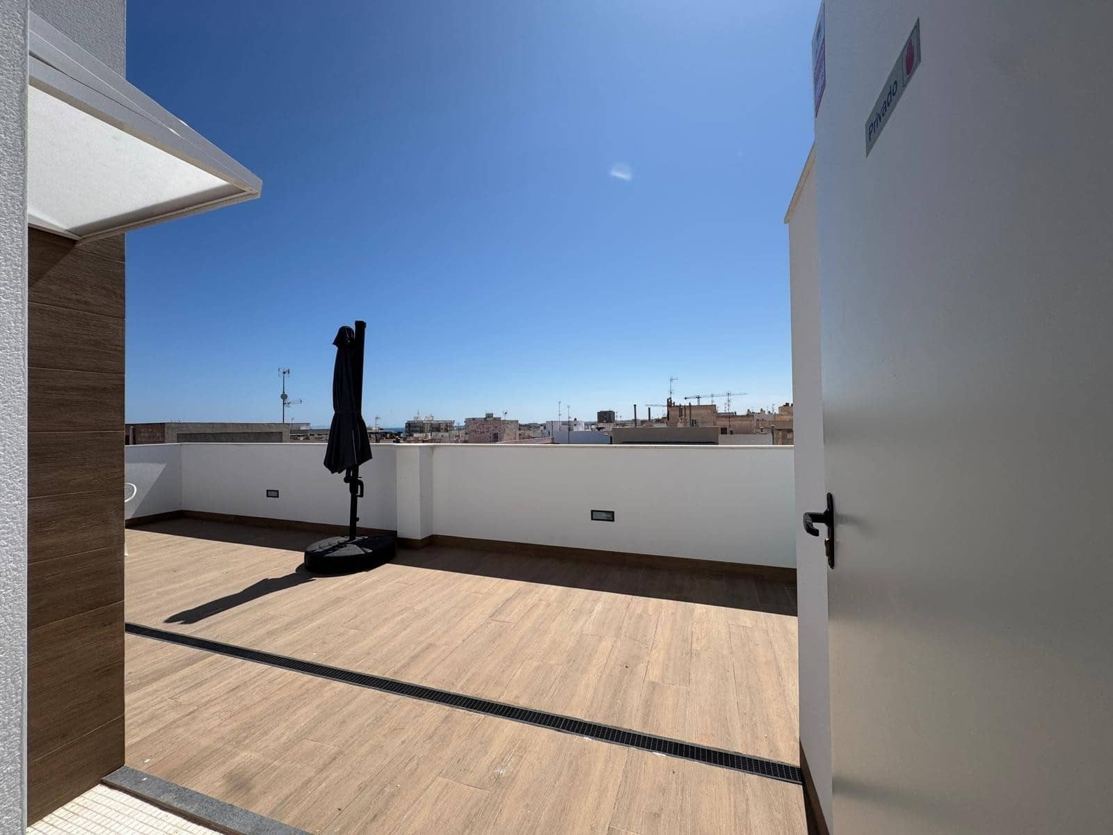 2 chambre Penthouse à vendre à Torrevieja avec piscine - 390 000 € (Ref: 9464653)