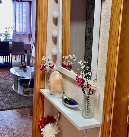 2 makuuhuone Huoneisto myytävänä paikassa Playa Poniente, Benidorm mukana uima-altaan 
autotalli - 215 000 € (Ref: 9464657)