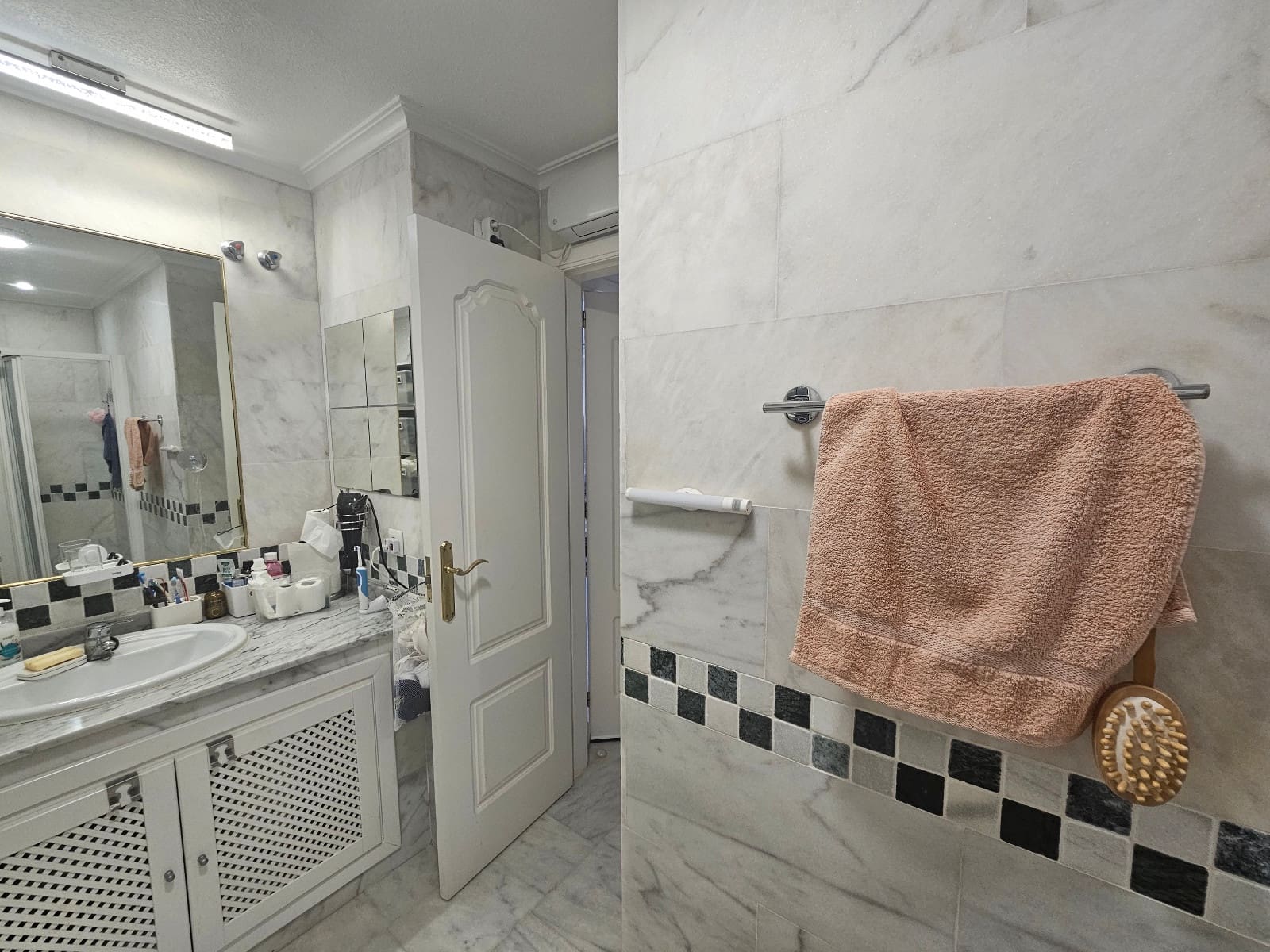 2 chambre Appartement à vendre à Villamartin avec piscine - 179 999 € (Ref: 9464661)