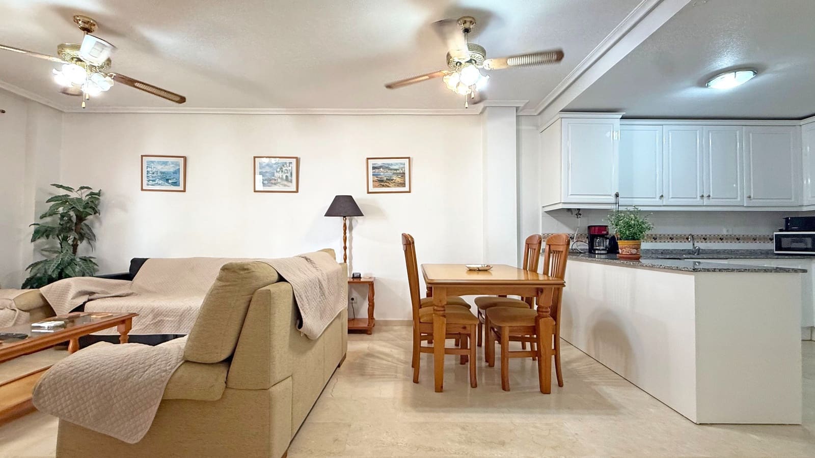 2 soveværelse Lejlighed til salg i Villamartin med swimmingpool garage - € 199.000 (Ref: 9464663)