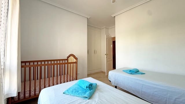 Apartamento de 2 habitaciones en Villamartin, Orihuela en venta con piscina garaje - 199.000 € (Ref: 9464663)