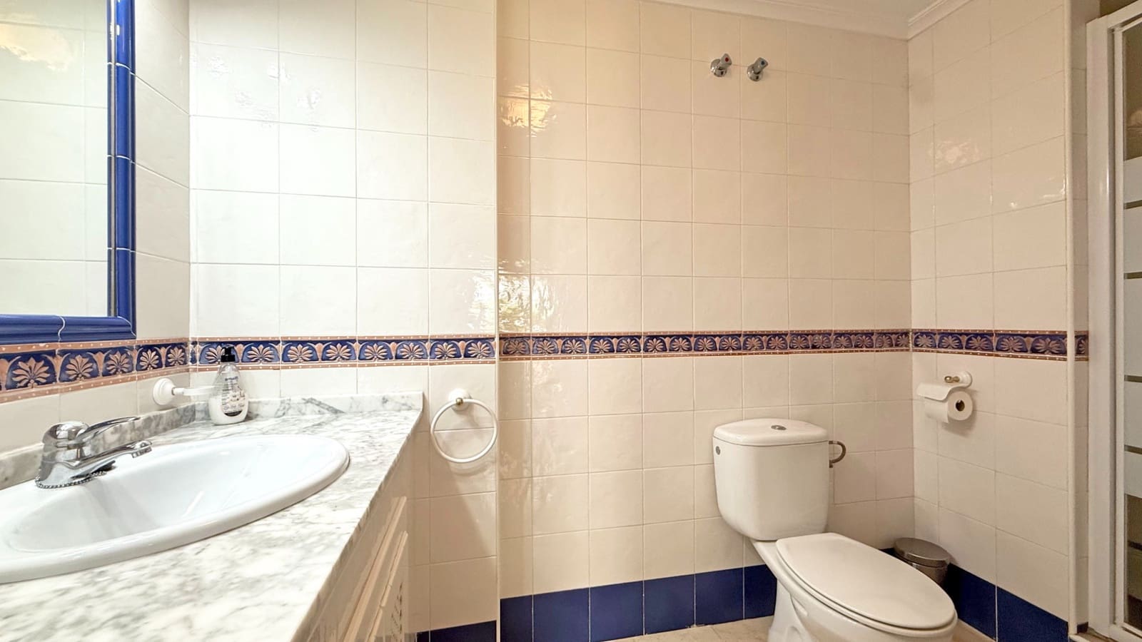 2 soveværelse Lejlighed til salg i Villamartin med swimmingpool garage - € 199.000 (Ref: 9464663)