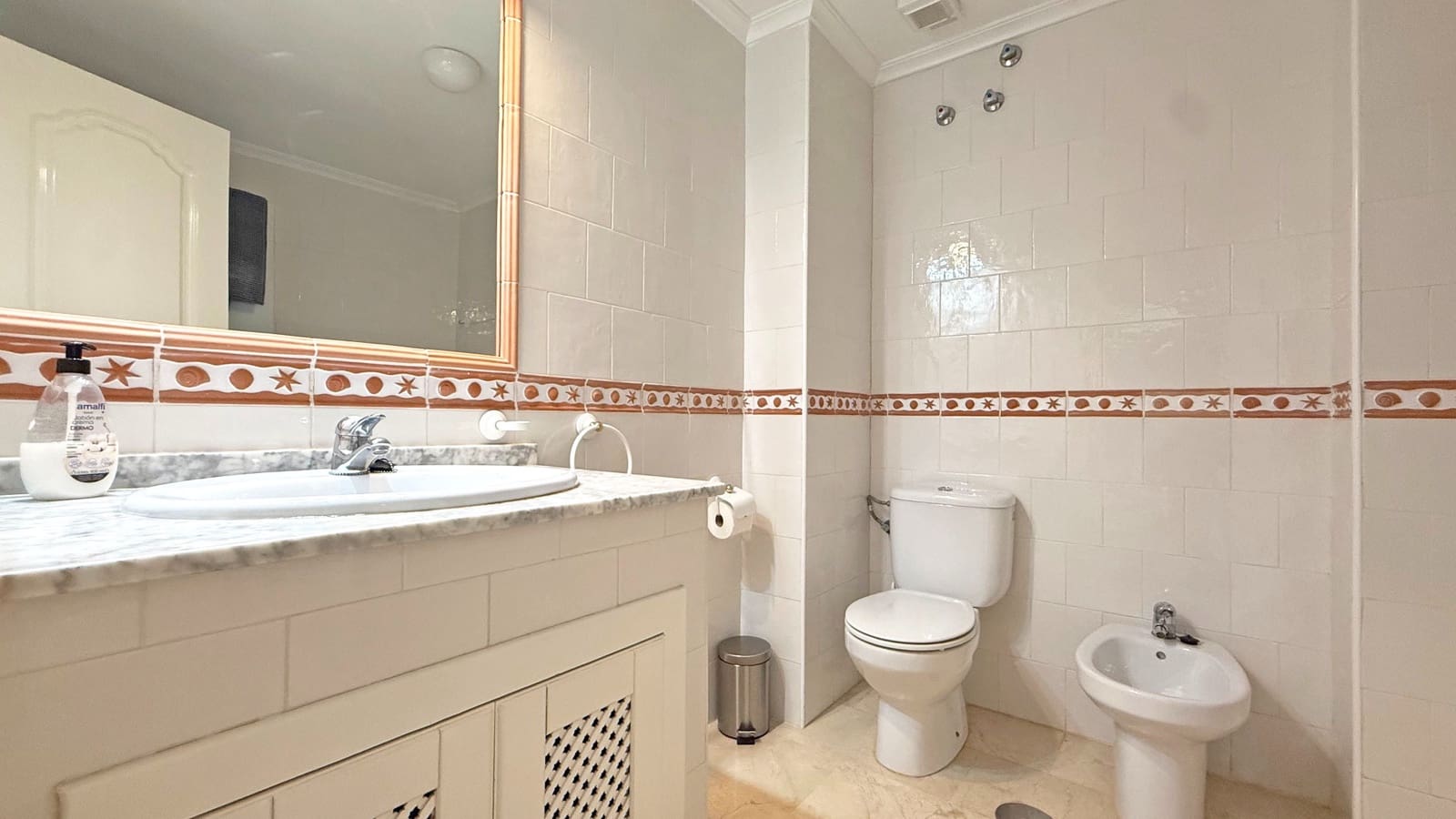 2 soveværelse Lejlighed til salg i Villamartin med swimmingpool garage - € 199.000 (Ref: 9464663)