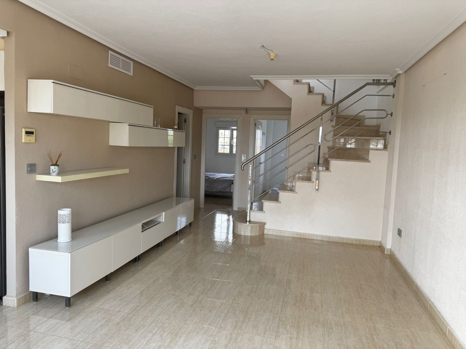 3 chambre Appartement à vendre à El Raso avec piscine garage - 210 000 € (Ref: 9464668)
