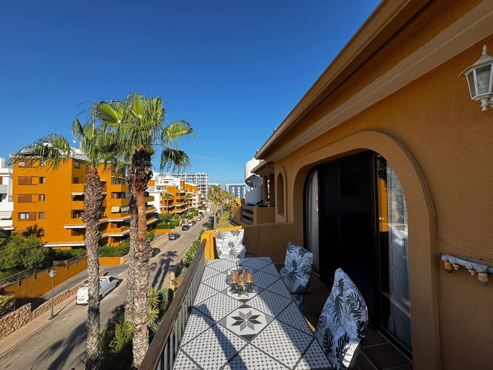 2 Zimmer Penthouse zu verkaufen in Punta Prima mit Pool - 340.000 € (Ref: 9464669)