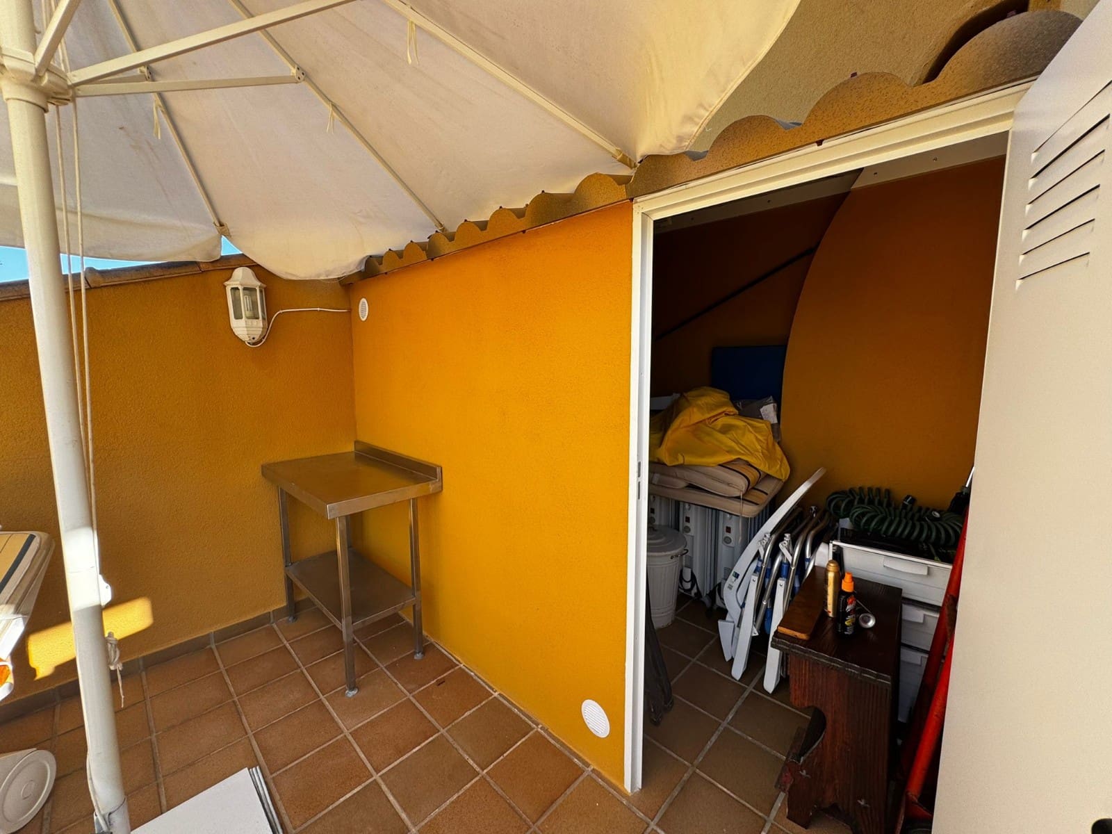 2 bedroom Penthouse for sale in Punta Prima with pool - € 340,000 (Ref: 9464669)