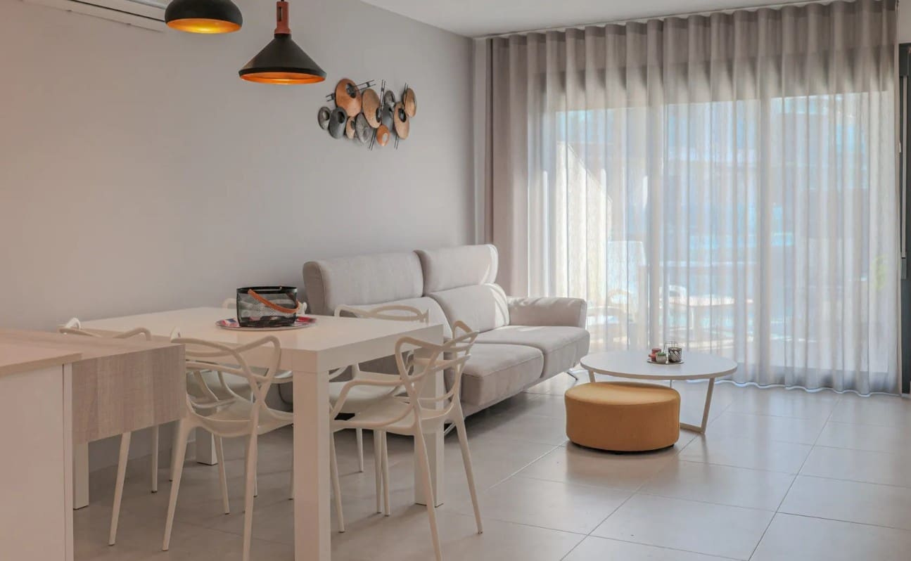 3 Zimmer Apartment zu verkaufen in Guardamar del Segura mit Pool Garage - 295.000 € (Ref: 9464681)