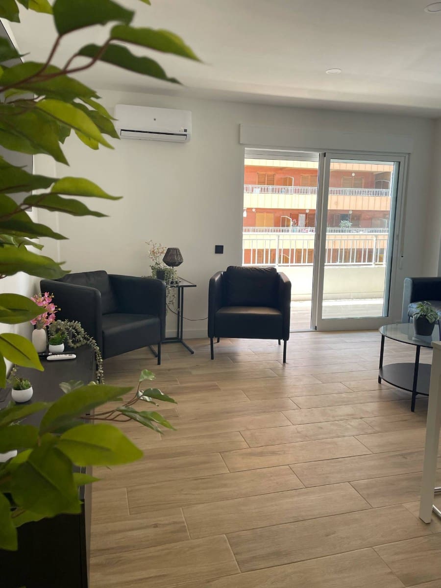 Apartamento Playa de 3 habitaciones en Torrevieja en venta con piscina - 290.000 € (Ref: 9464685)