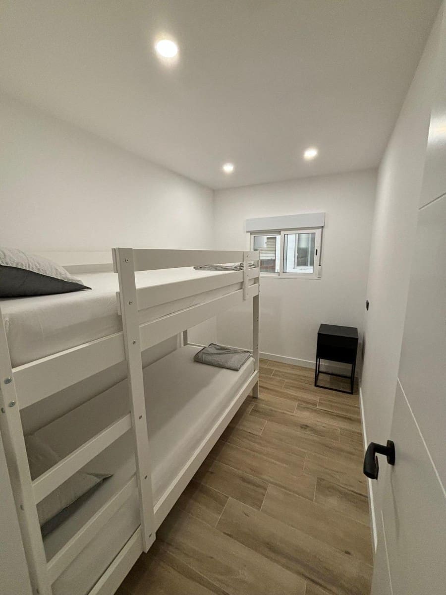 Apartamento Playa de 3 habitaciones en Torrevieja en venta con piscina - 290.000 € (Ref: 9464685)