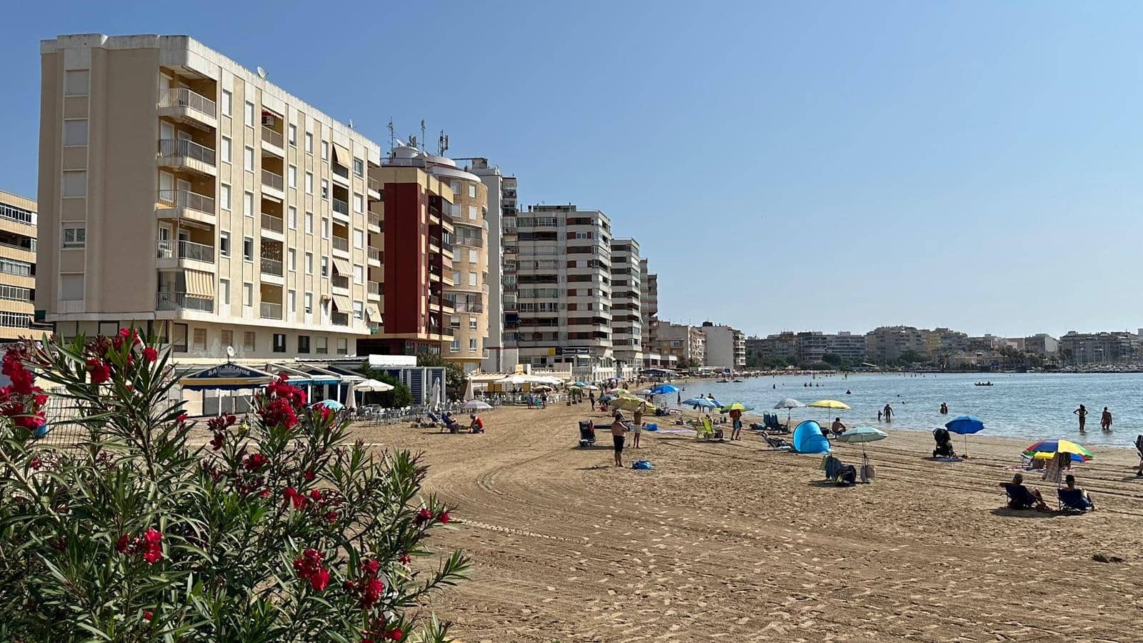 Apartamento Playa de 3 habitaciones en Torrevieja en venta con piscina - 290.000 € (Ref: 9464685)