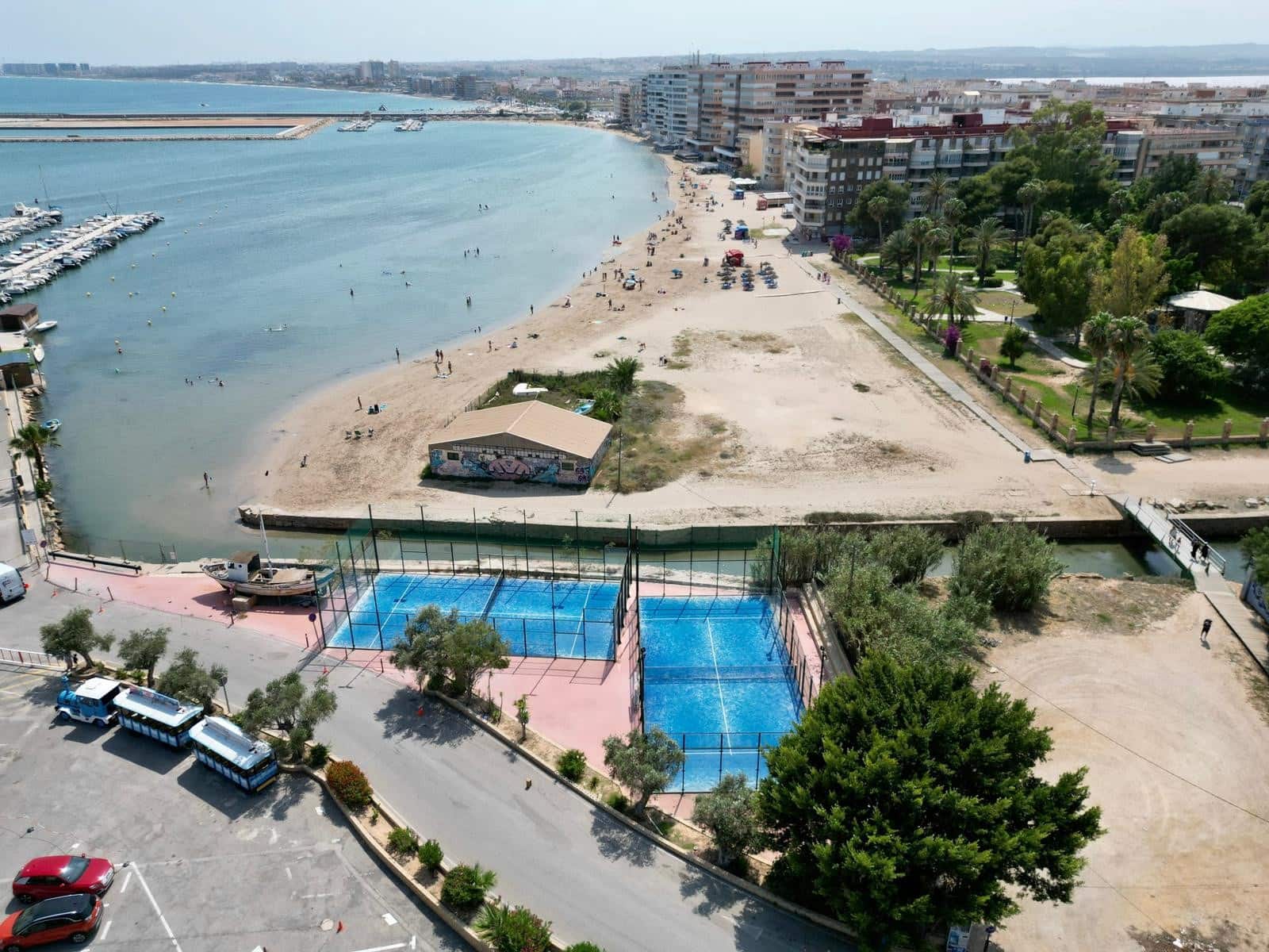 Apartamento Playa de 3 habitaciones en Torrevieja en venta con piscina - 290.000 € (Ref: 9464685)