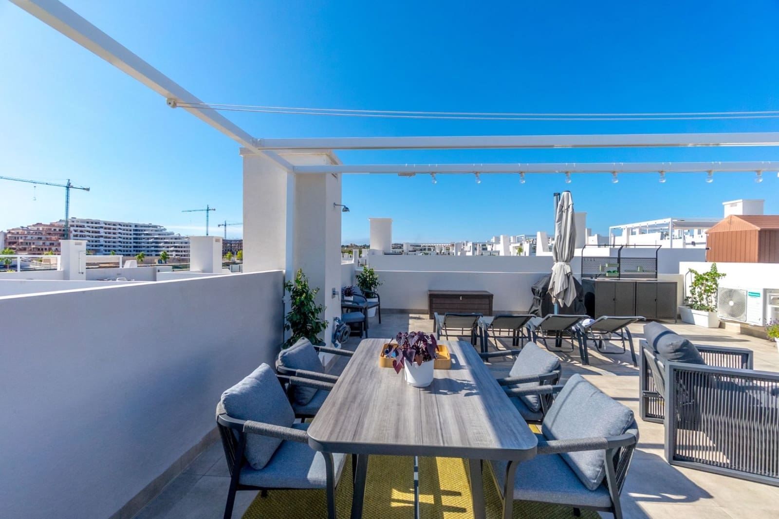 2 sovrum Takvåning till salu i San Miguel de Salinas med pool - 289 000 € (Ref: 9464687)