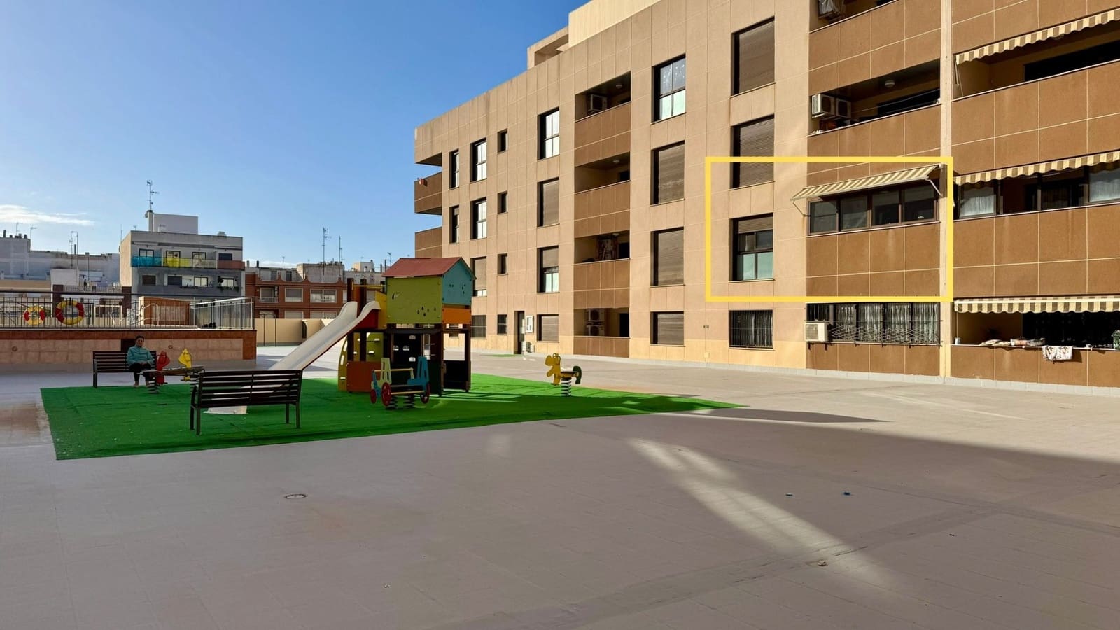 2 slaapkamer Appartement te koop in Torrevieja met zwembad - € 159.900 (Ref: 9464692)