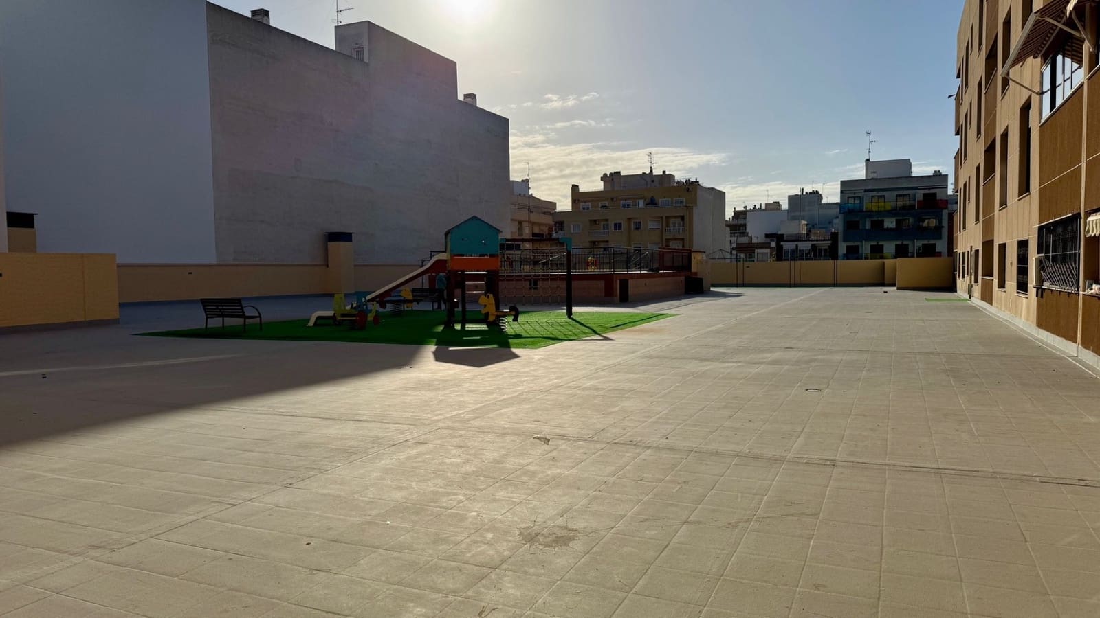 2 slaapkamer Appartement te koop in Torrevieja met zwembad - € 159.900 (Ref: 9464692)