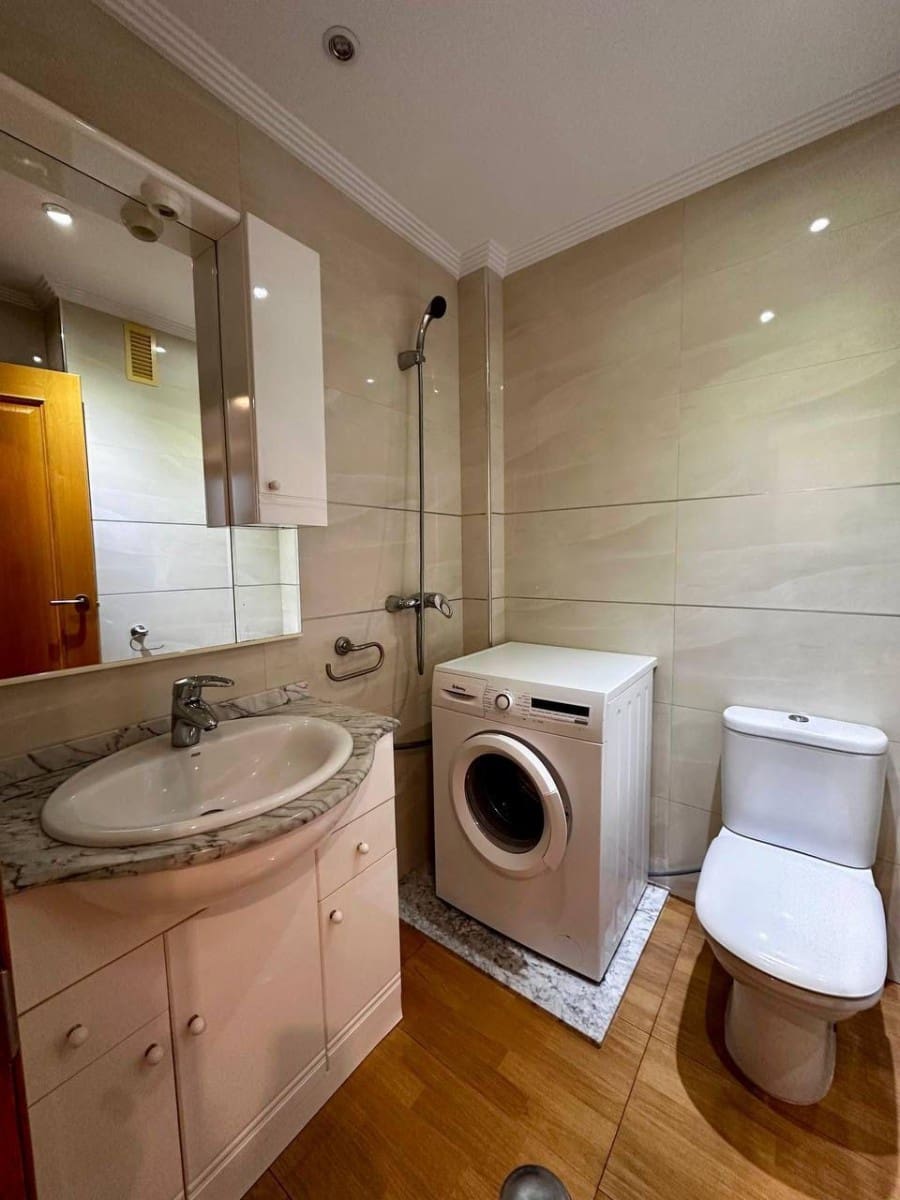 3 bedroom Apartment for sale in Torrevieja with garage - € 255,000 (Ref: 9464694)