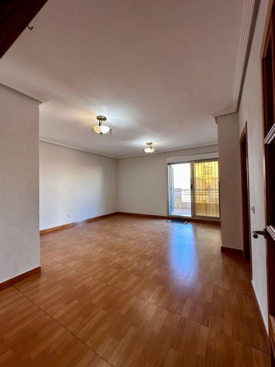 3 bedroom Apartment for sale in Torrevieja with garage - € 255,000 (Ref: 9464694)