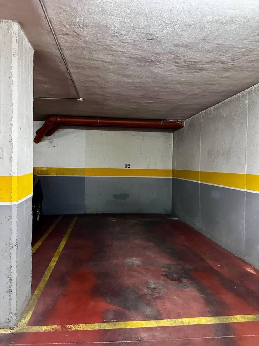 3 bedroom Apartment for sale in Torrevieja with garage - € 255,000 (Ref: 9464694)