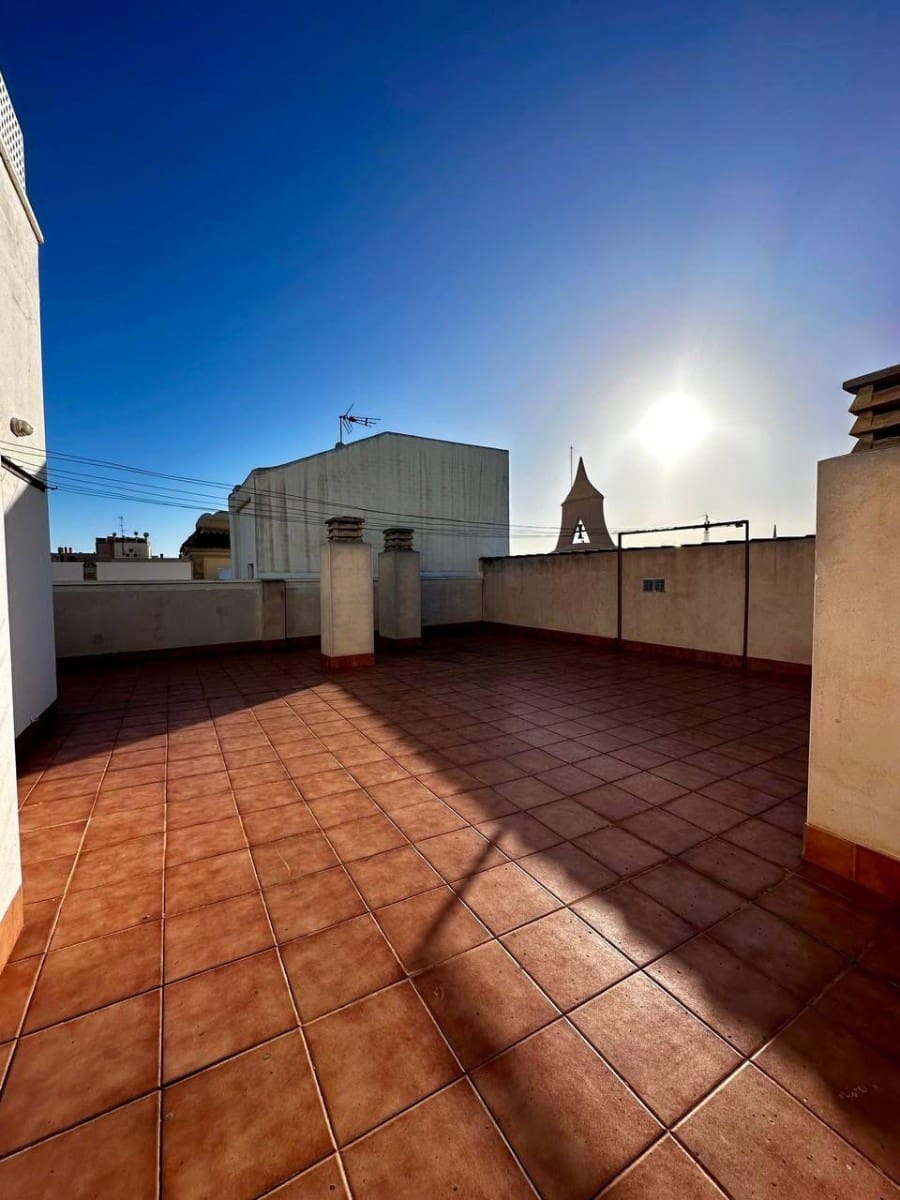 3 bedroom Apartment for sale in Torrevieja with garage - € 255,000 (Ref: 9464694)