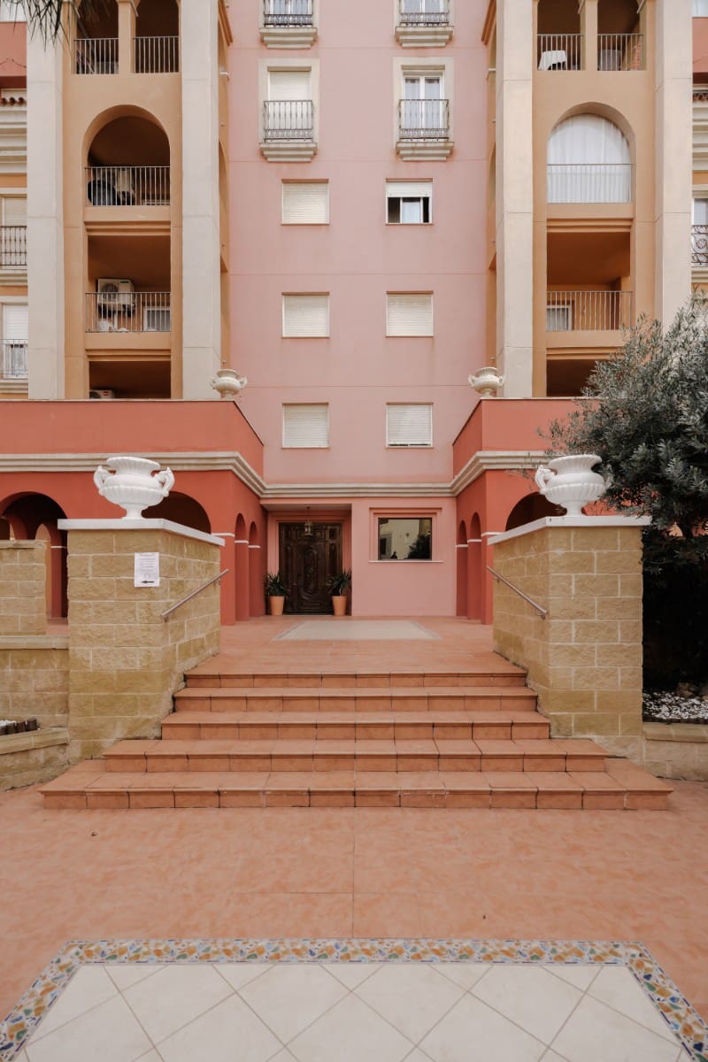 2 bedroom Apartment for sale in Torrevieja with pool - € 225,000 (Ref: 9464699)