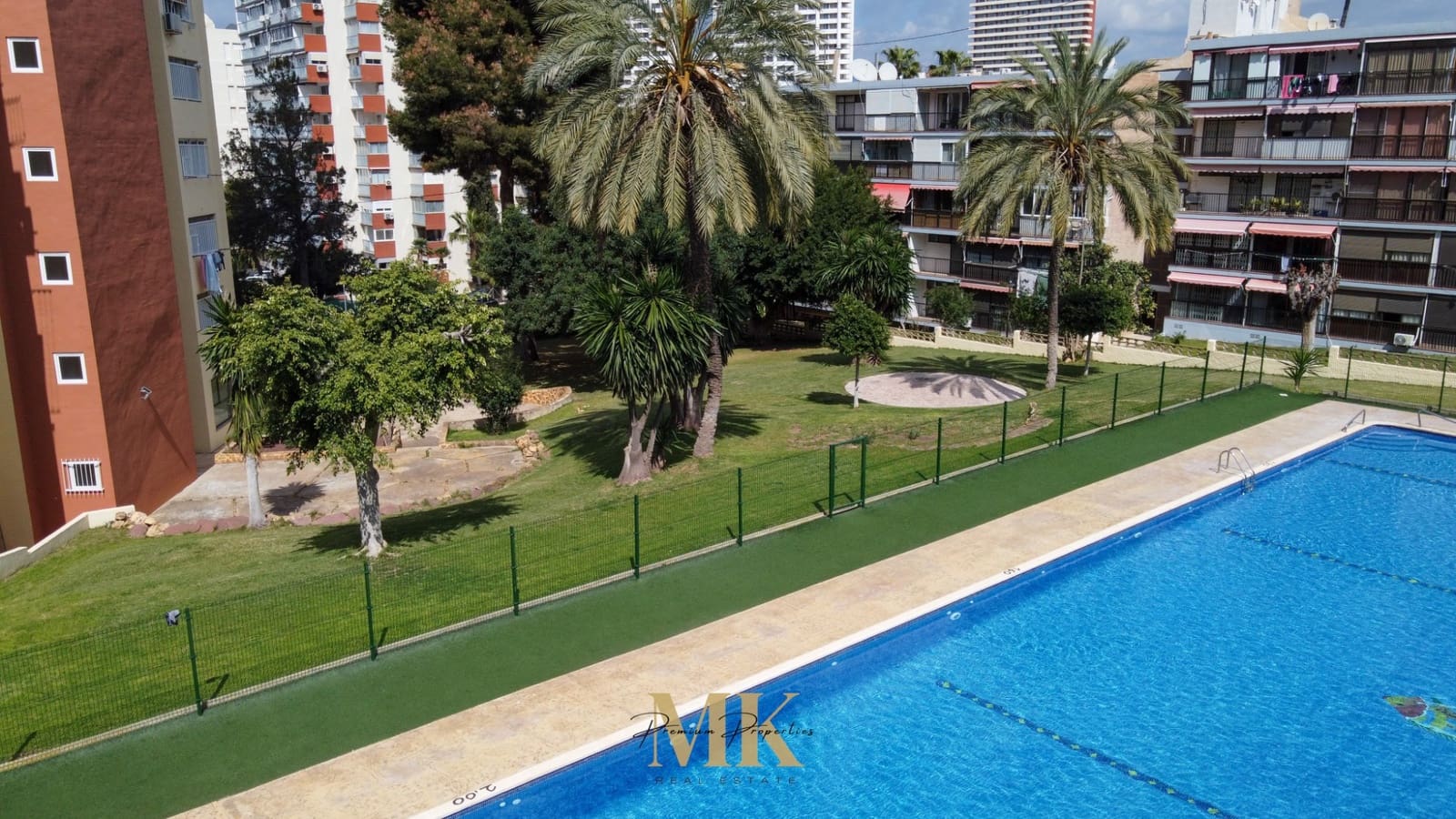 1 bedroom Apartment for sale in Benidorm with pool - € 218,000 (Ref: 9464700)