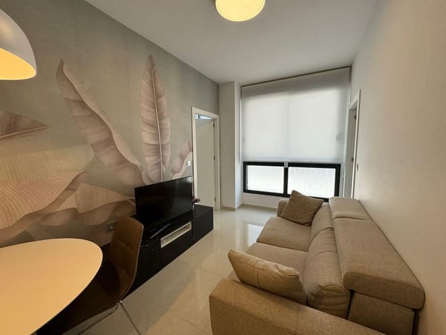 Apartamento de 2 habitaciones en Centro, Torrevieja en venta con piscina - 175.000 € (Ref: 9464711)