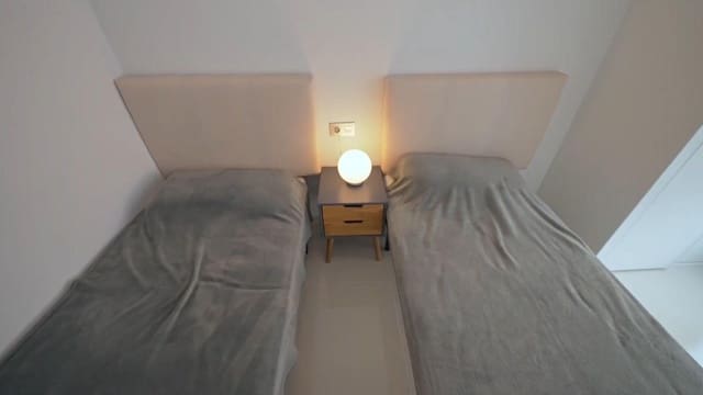 Apartamento de 2 habitaciones en Centro, Torrevieja en venta con piscina - 175.000 € (Ref: 9464711)