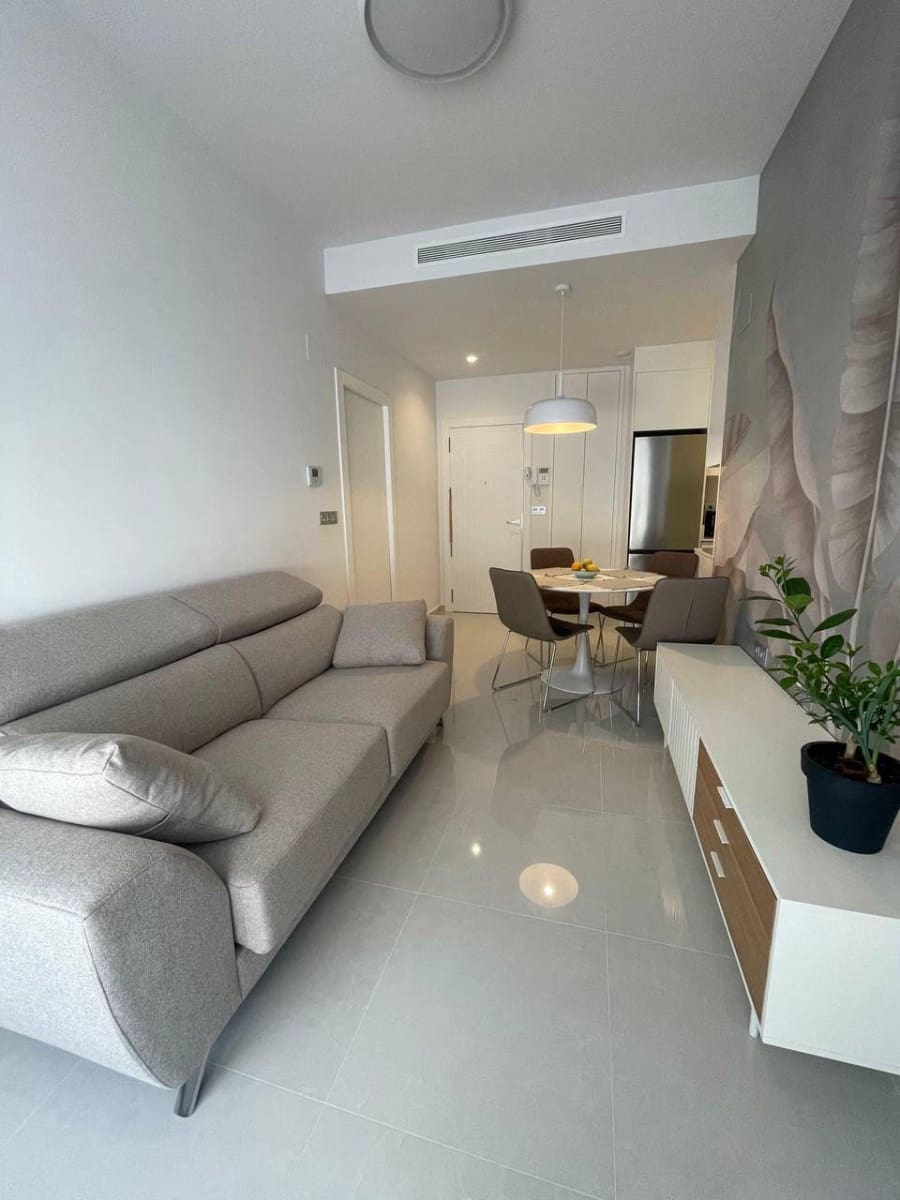 Apartamento de 2 habitaciones en Torrevieja en venta con piscina - 175.000 € (Ref: 9464711)