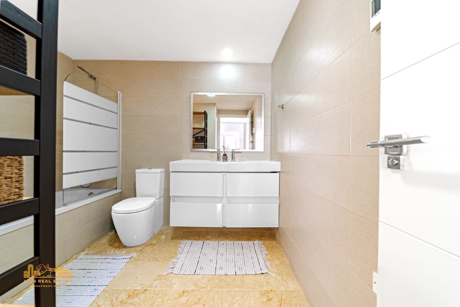 3 makuuhuone Huoneisto myytävänä paikassa Punta Prima mukana uima-altaan 
autotalli - 390 000 € (Ref: 9464714)