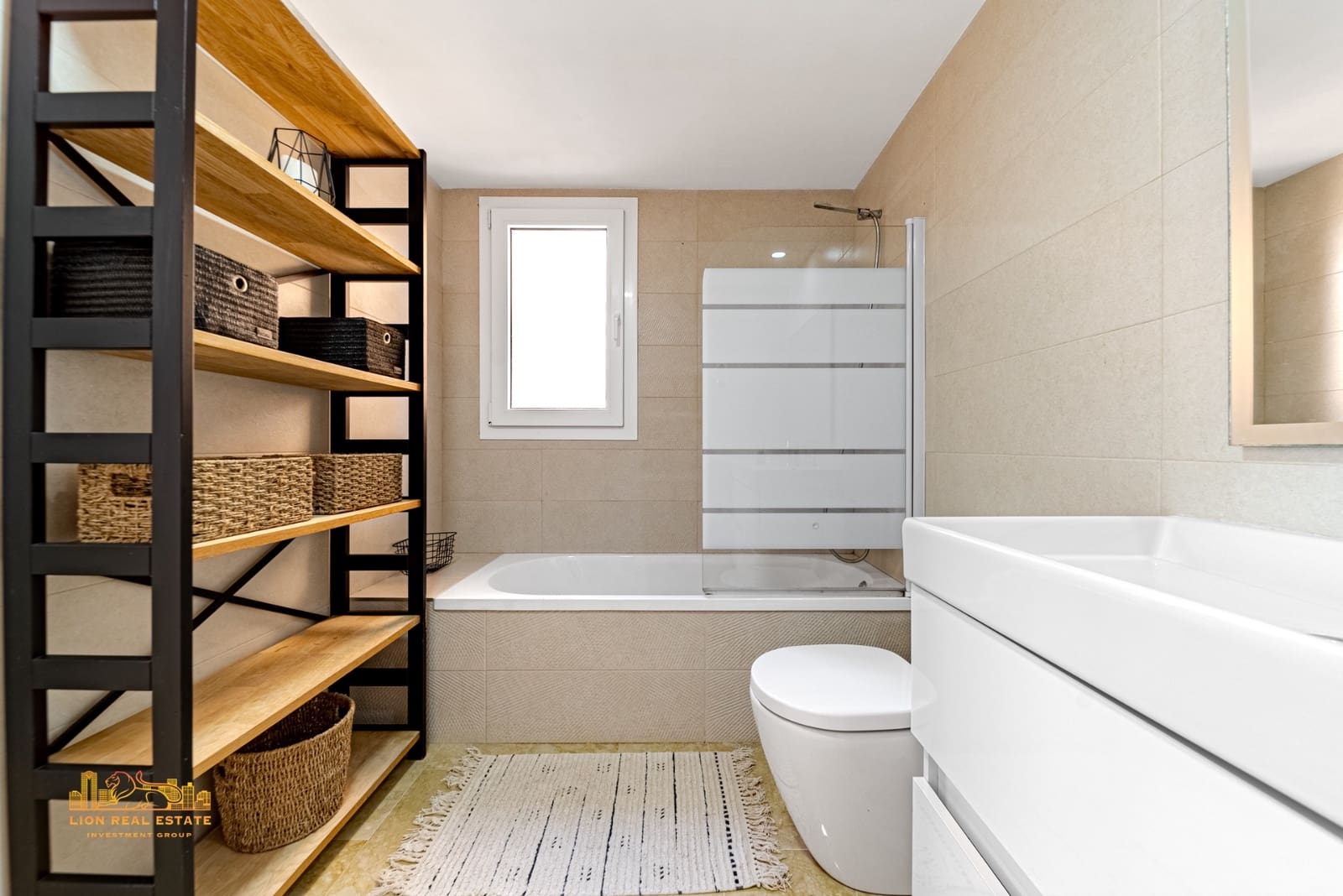 3 makuuhuone Huoneisto myytävänä paikassa Punta Prima mukana uima-altaan 
autotalli - 390 000 € (Ref: 9464714)