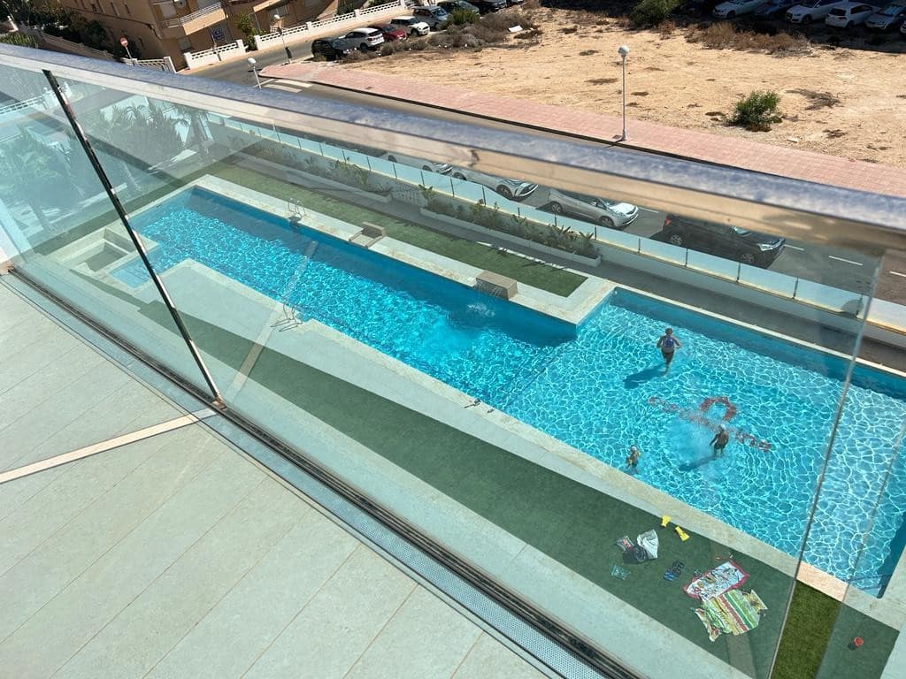 3 soverom Penthouse til salgs i Guardamar del Segura med svømmebasseng garasje - € 741 000 (Ref: 9464715)