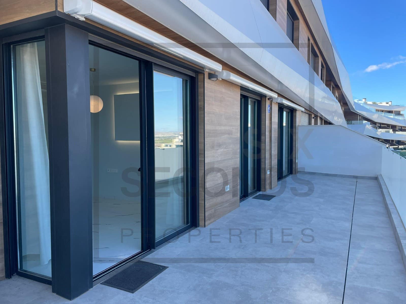 2 Zimmer Apartment zu verkaufen in Gran Alacant mit Pool Garage - 379.900 € (Ref: 9464716)