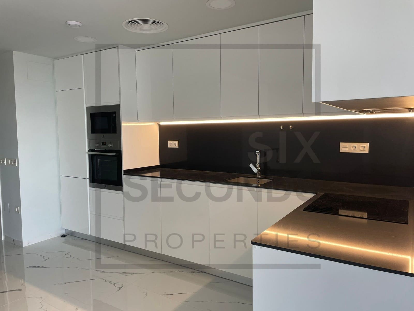 2 Zimmer Apartment zu verkaufen in Gran Alacant mit Pool Garage - 379.900 € (Ref: 9464716)