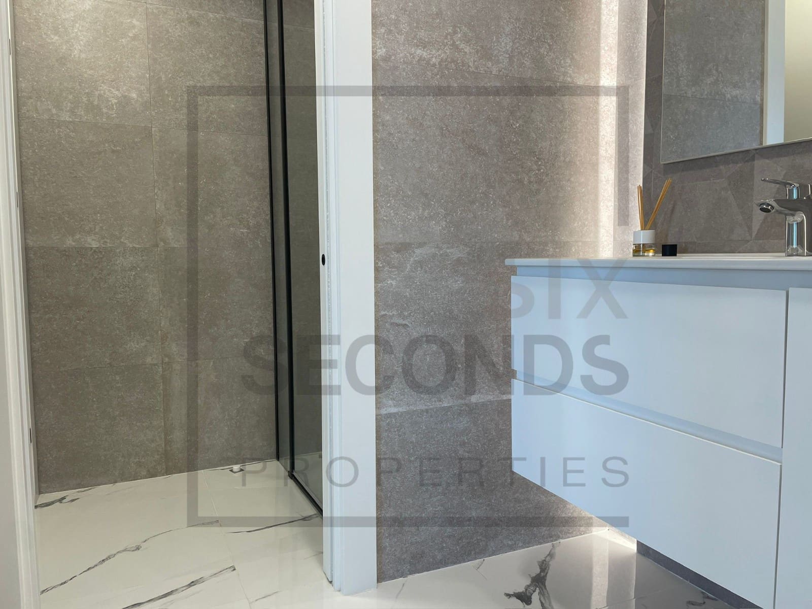 2 Zimmer Apartment zu verkaufen in Gran Alacant mit Pool Garage - 379.900 € (Ref: 9464716)