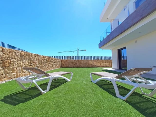 4 makuuhuone Omakotitalo myytävänä paikassa Balcón de Finestrat - Terra Marina, Finestrat mukana uima-altaan 
autotalli - 750 000 € (Ref: 9464719)